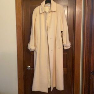 Vintage George David Fashions cream colored coat